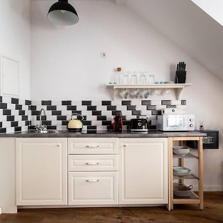 Ferienwohnung Cozy 1Br Duplex Near Center By Hm Wien Exterior foto