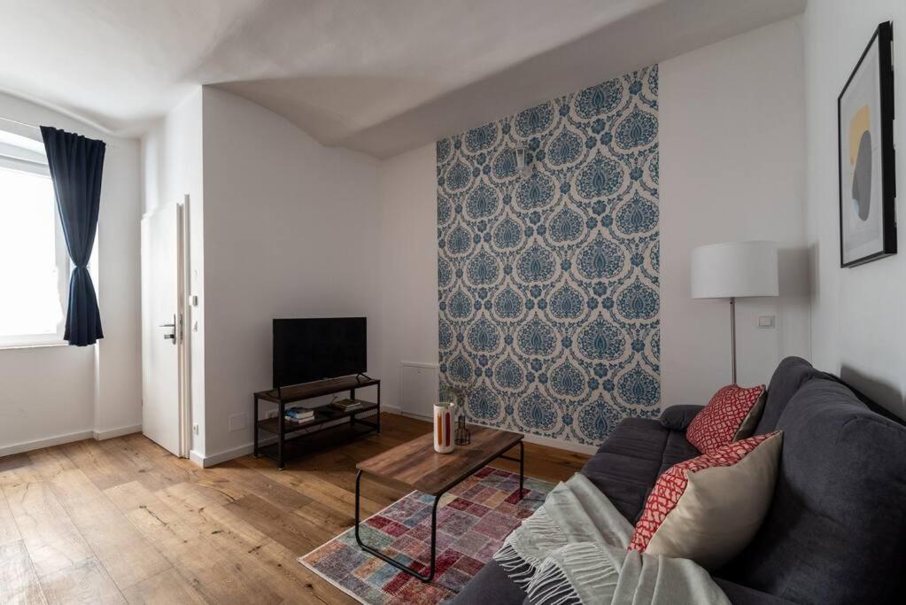 Ferienwohnung Cozy 1Br Duplex Near Center By Hm Wien Exterior foto